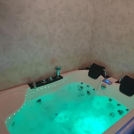 Apartamento Buenavista Con Jacuzzi Y Jardin Privado En Abadia Bagian luar foto