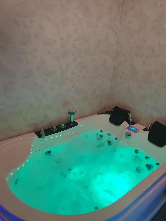 Apartamento Buenavista Con Jacuzzi Y Jardin Privado En Abadia Bagian luar foto